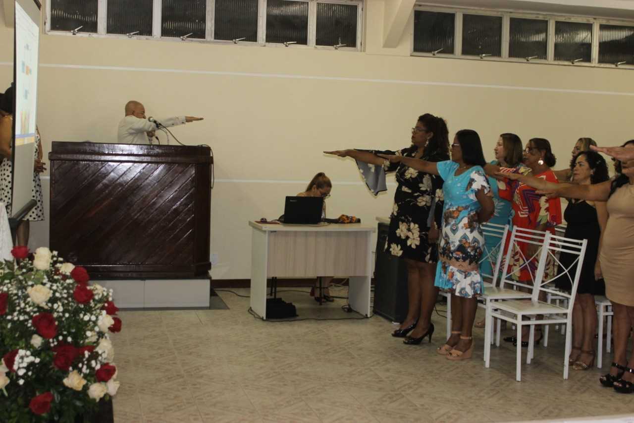 Diretores eleitos da Rede de Ensino tomam posse na Câmara de Vereadores